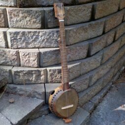 Banjo #540 "Earthtone" fretted 5 string Gourdie - Image 8