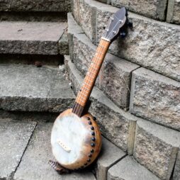 Banjolele #109C Concert 15" scale - Image 6